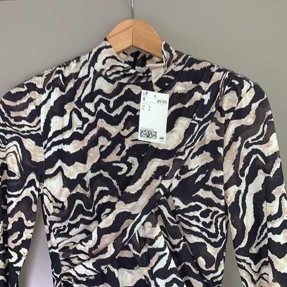 Brand New Dress - Picture 6 of 9